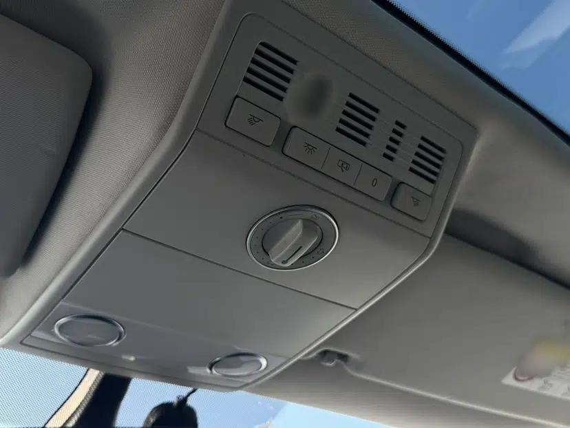 Volkswagen Multivan 2017 2.0 TSI 4x4 Prestige Edition 7-Seater — миниатюра 16