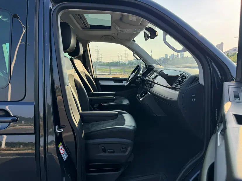 Volkswagen Multivan 2017 2.0 TSI 4x4 Prestige Edition 7-Seater — миниатюра 21
