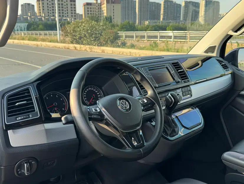 Volkswagen Multivan 2017 2.0 TSI 4x4 Prestige Edition 7-Seater — миниатюра 25