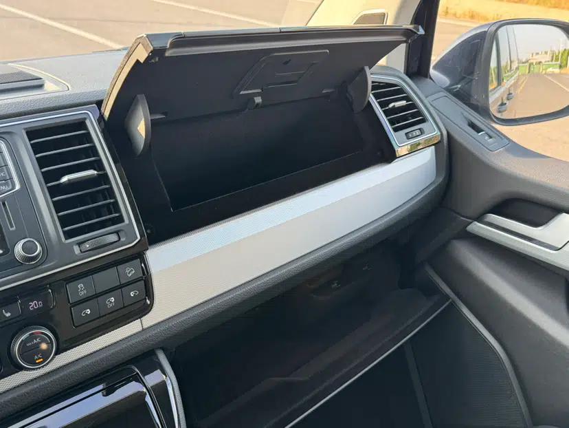 Volkswagen Multivan 2017 2.0 TSI 4x4 Prestige Edition 7-Seater — миниатюра 28