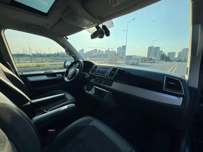 Volkswagen Multivan 2017 2.0 TSI 4x4 Prestige Edition 7-Seater — миниатюра 29