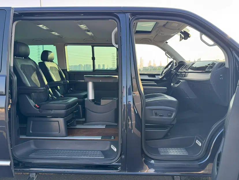 Volkswagen Multivan 2017 2.0 TSI 4x4 Prestige Edition 7-Seater — миниатюра 30