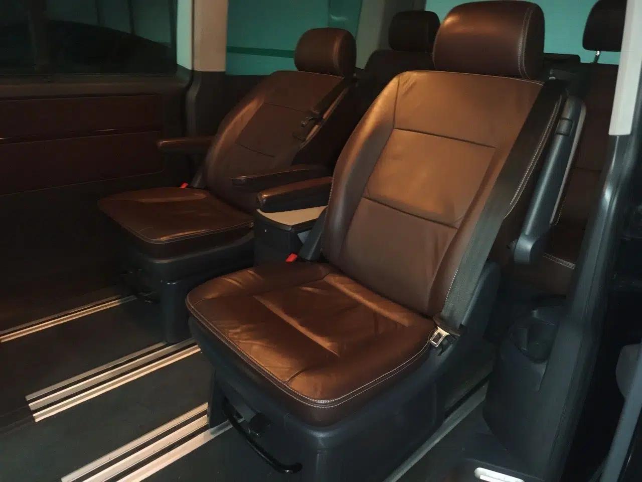 Volkswagen Multivan 2012 2.0 TSI Two-Wheel-Drive Luxury Edition — миниатюра 17