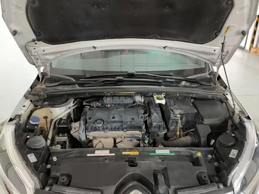 Citroën C4 2018 1.6L Automatic Luxury — миниатюра 20