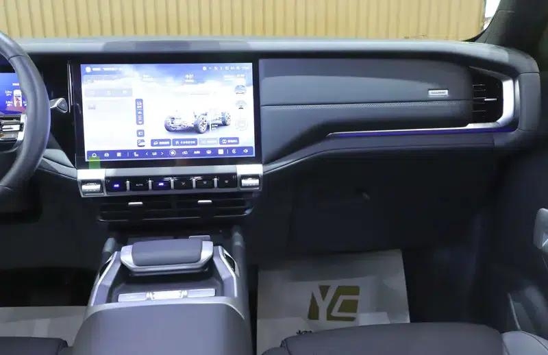 Dark Blue G318 2024 Model, 4WD Air Suspension Version — миниатюра 13