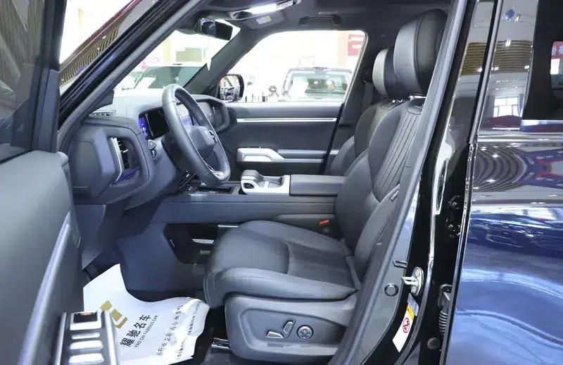 Dark Blue G318 2024 Model, 4WD Air Suspension Version — миниатюра 17