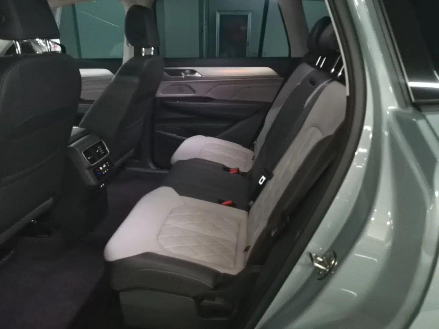 Volkswagen Tavendor 2023 380TSI Four-Wheel Drive R-Line Cruise Edition — миниатюра 20