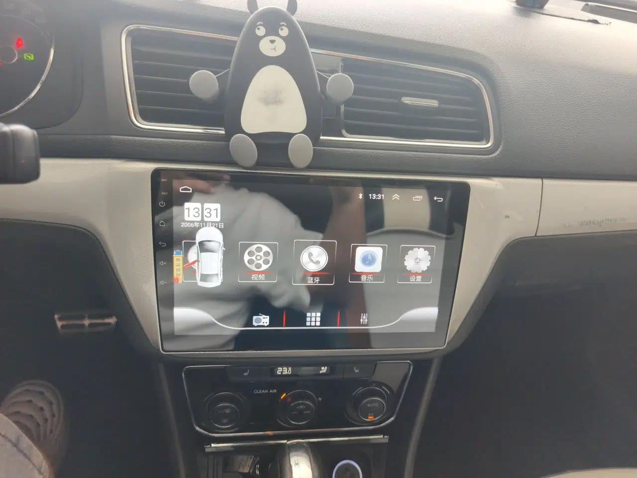 Volkswagen Cross Lavida 2016 1.6L Automatic Luxury Edition — миниатюра 13
