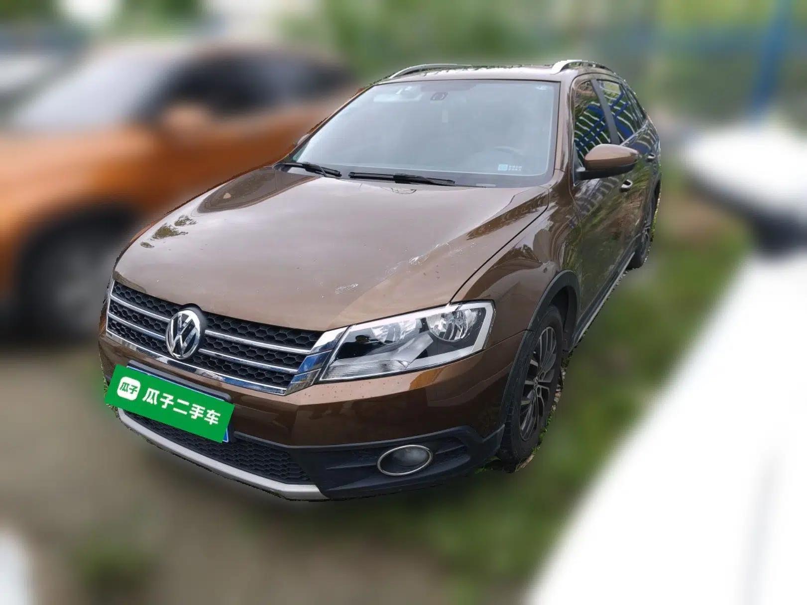 Volkswagen Cross Lavida 2014 1.6L Automatic — миниатюра 1