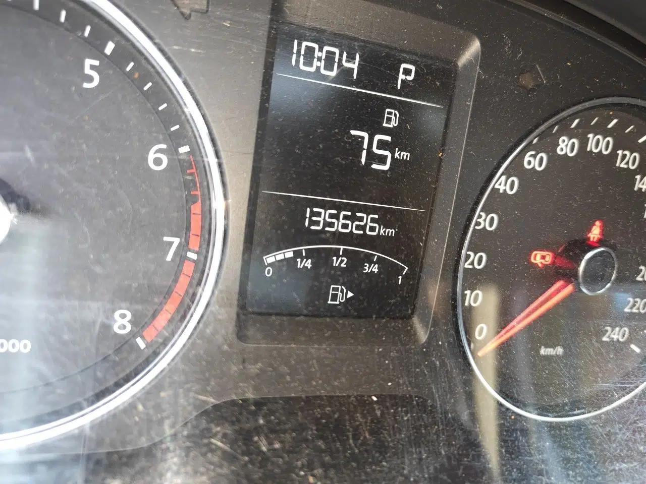 Volkswagen Cross Lavida 2014 1.6L Automatic — миниатюра 12