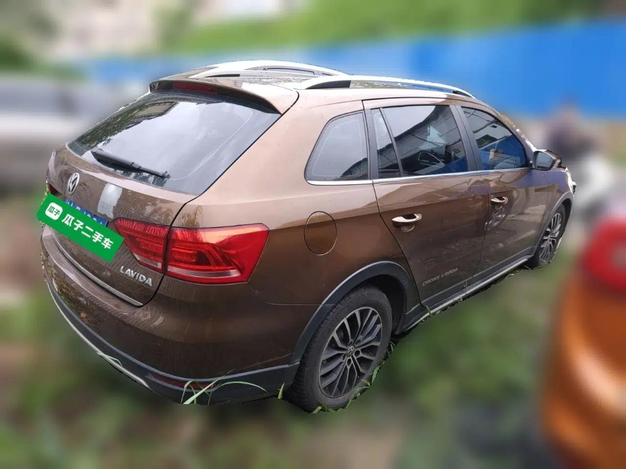 Volkswagen Cross Lavida 2014 1.6L Automatic — миниатюра 6