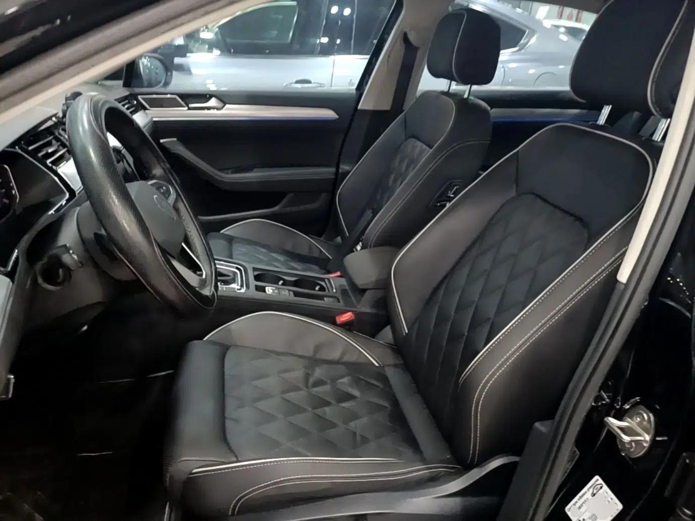 Volkswagen Magotan GTE Plug-in Hybrid 2022 GTE Luxury Model — миниатюра 17