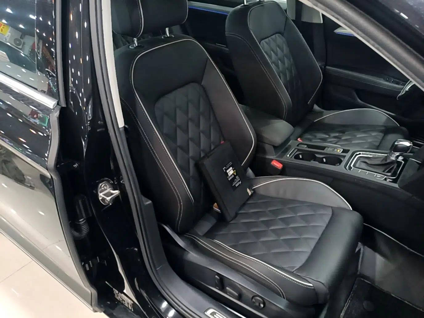 Volkswagen Magotan GTE Plug-in Hybrid 2022 GTE Luxury Model — миниатюра 19