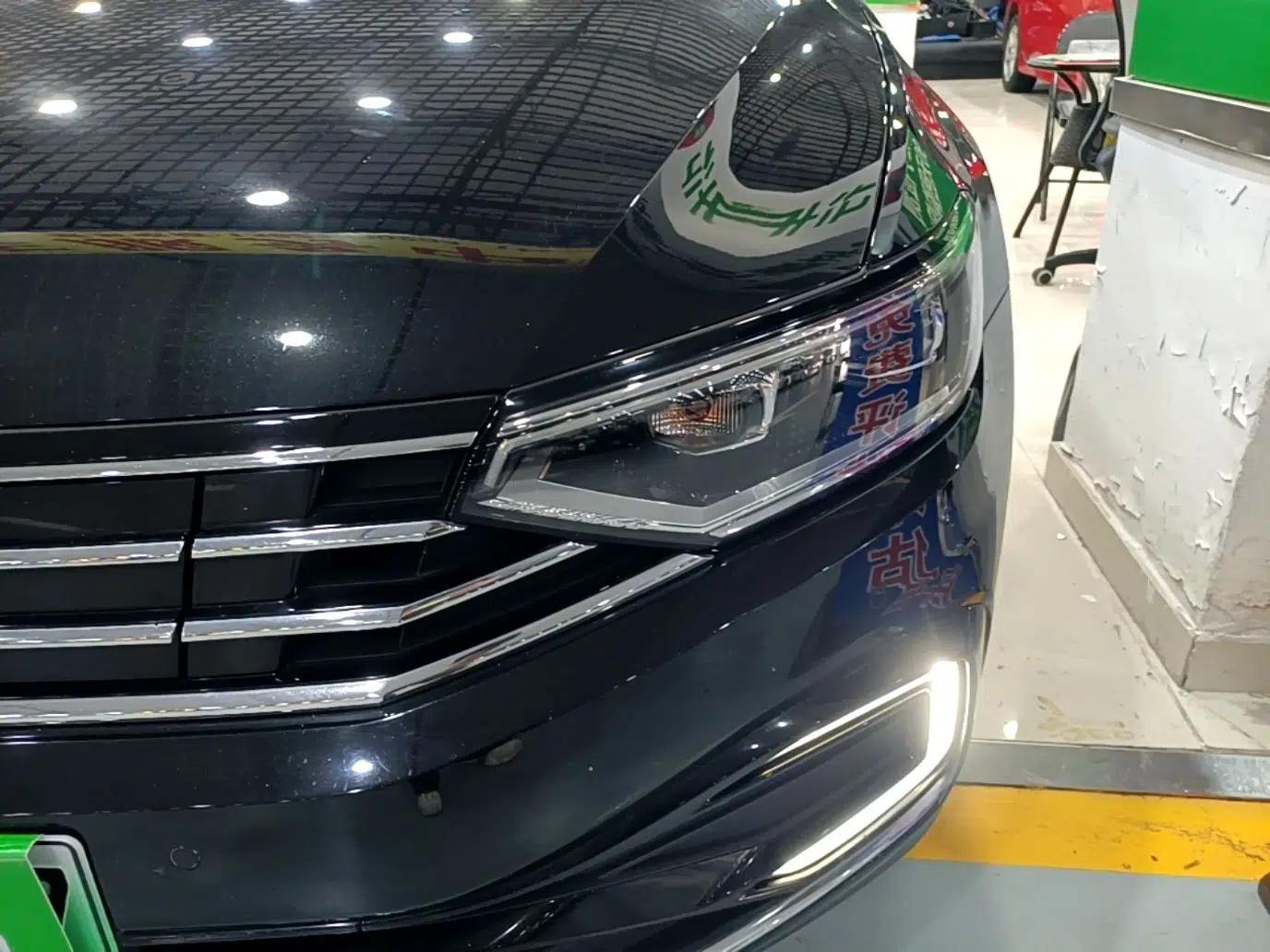 Volkswagen Magotan GTE Plug-in Hybrid 2022 GTE Luxury Model — миниатюра 8