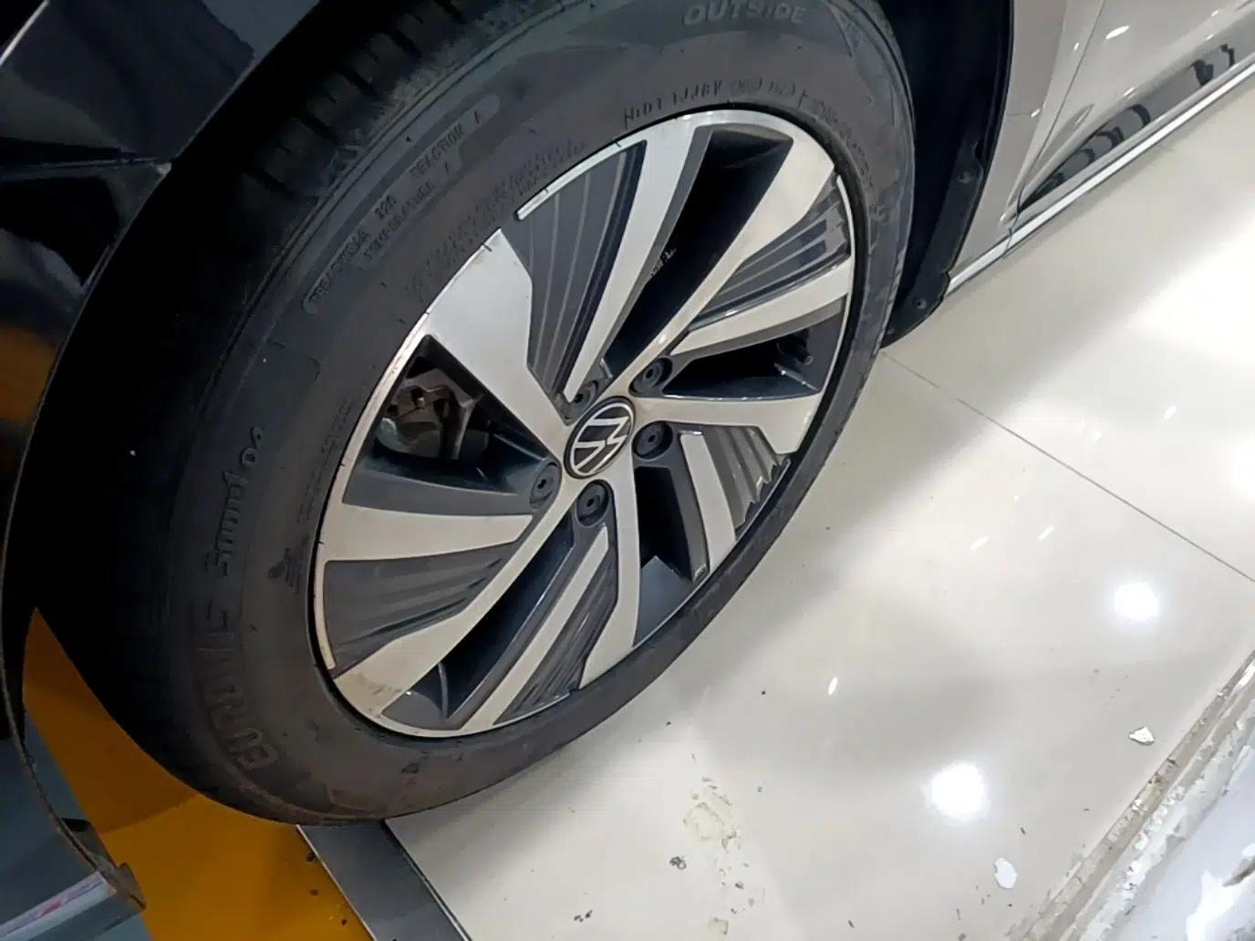 Volkswagen Magotan GTE Plug-in Hybrid 2022 GTE Luxury Model — миниатюра 10
