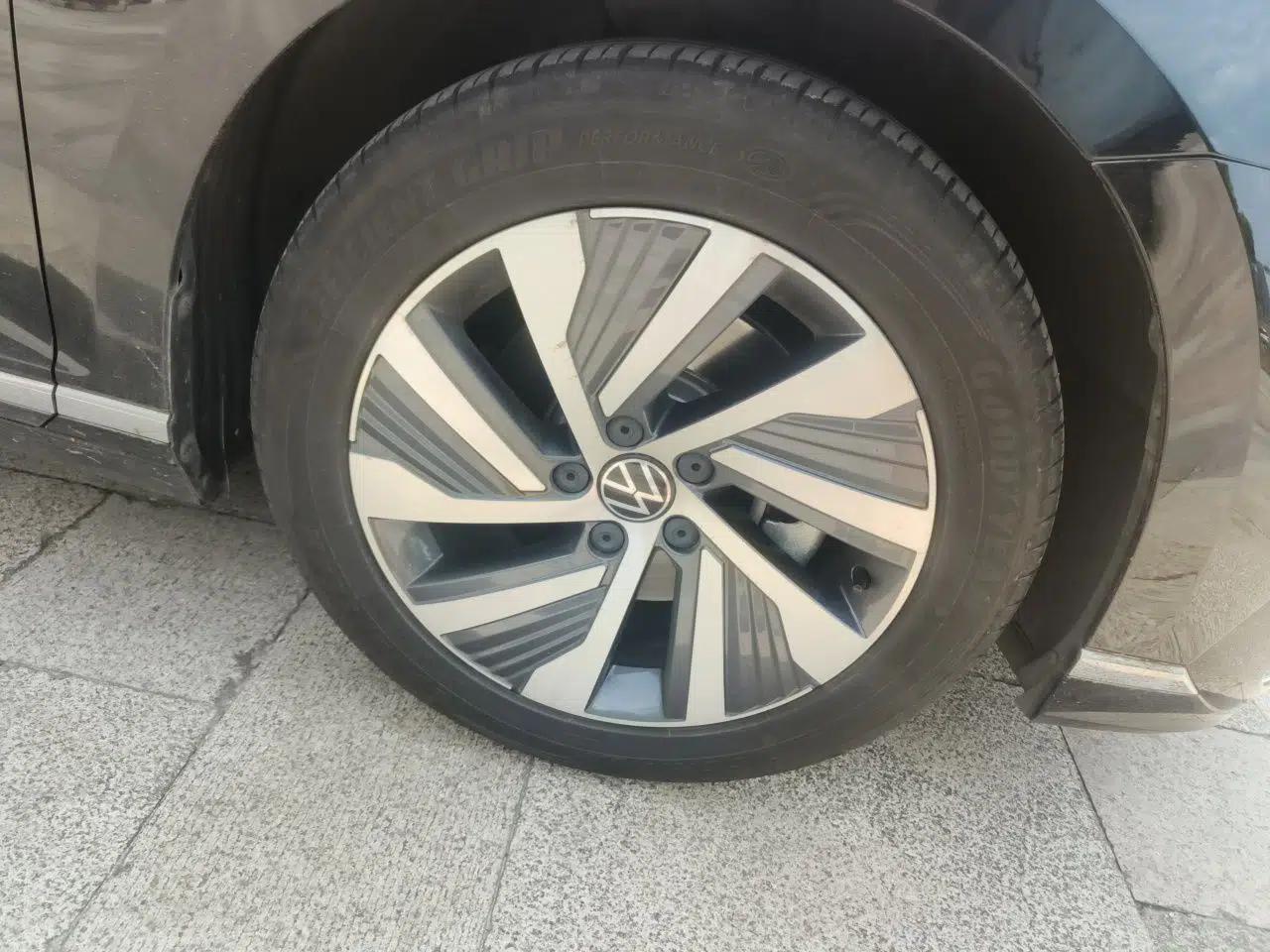 Volkswagen Magotan GTE Plug-in Hybrid 2022 GTE Luxury Model — миниатюра 8
