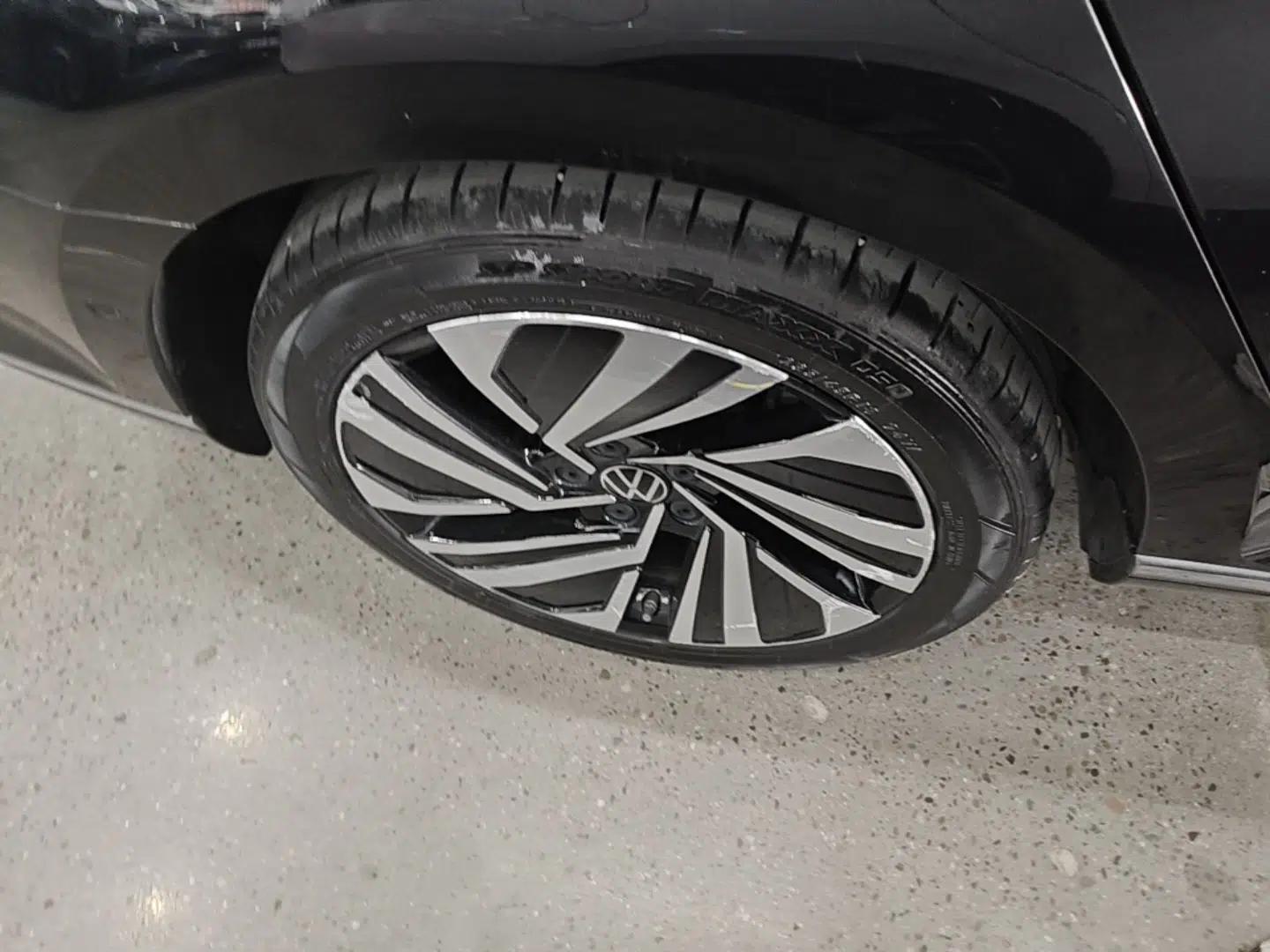 Volkswagen Magotan GTE Plug-in Hybrid 2022 GTE Prestige Model — миниатюра 11
