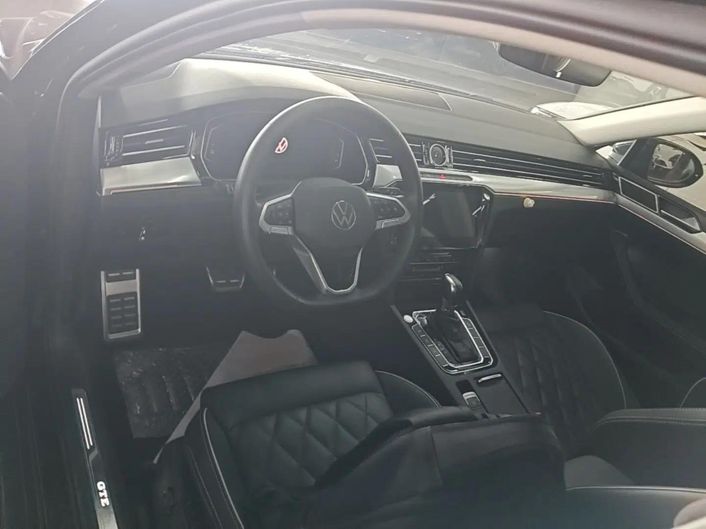 Volkswagen Magotan GTE Plug-in Hybrid 2022 GTE Prestige Model — миниатюра 12