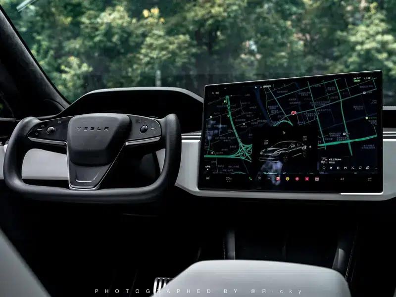 2023 Model S Plaid Tri-Motor All-Wheel Drive — миниатюра 8