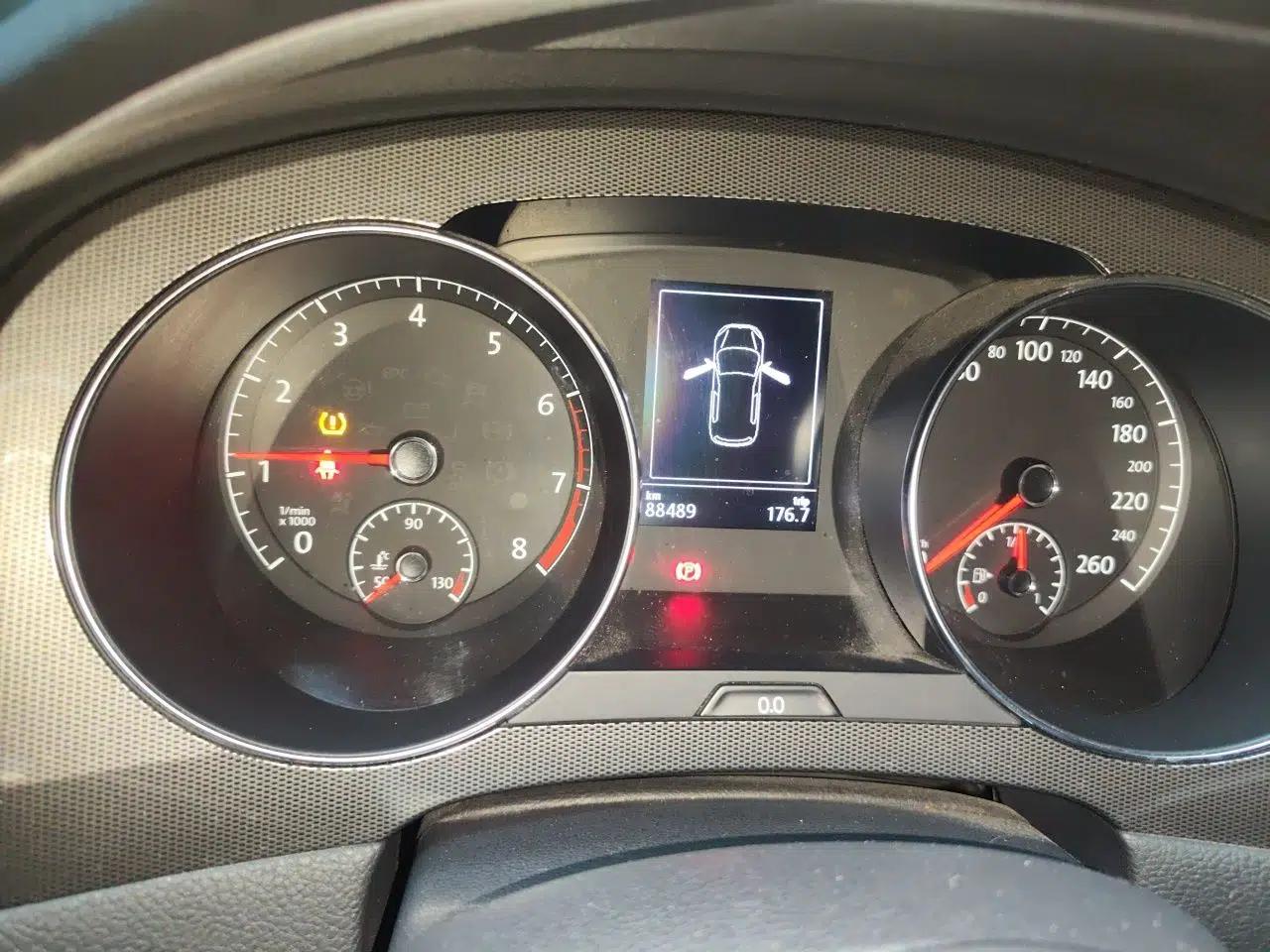 Volkswagen Golf Sportsvan 2018 230TSI Automatic Trend Edition — миниатюра 11