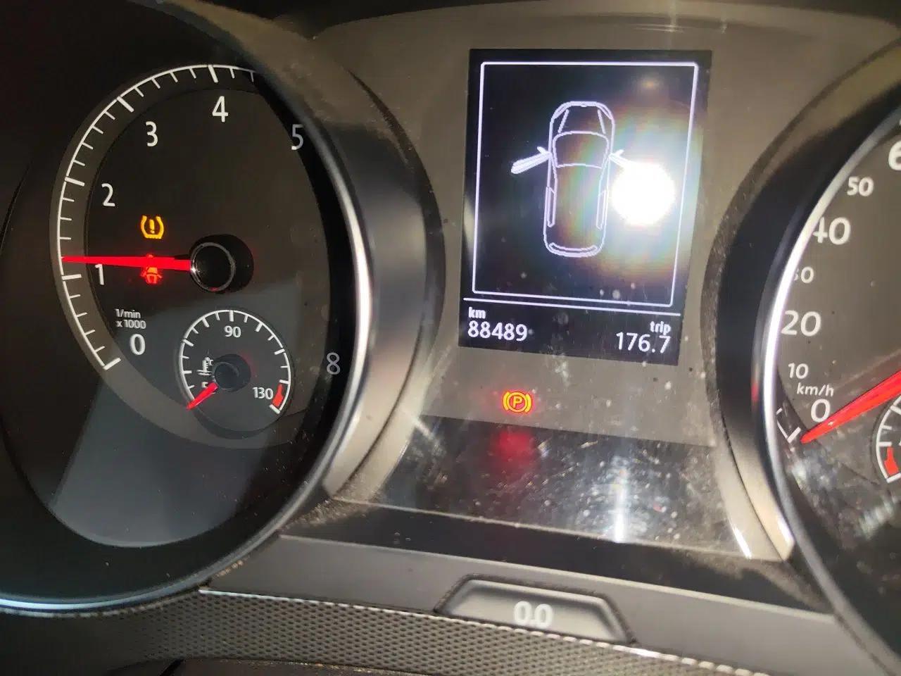 Volkswagen Golf Sportsvan 2018 230TSI Automatic Trend Edition — миниатюра 12