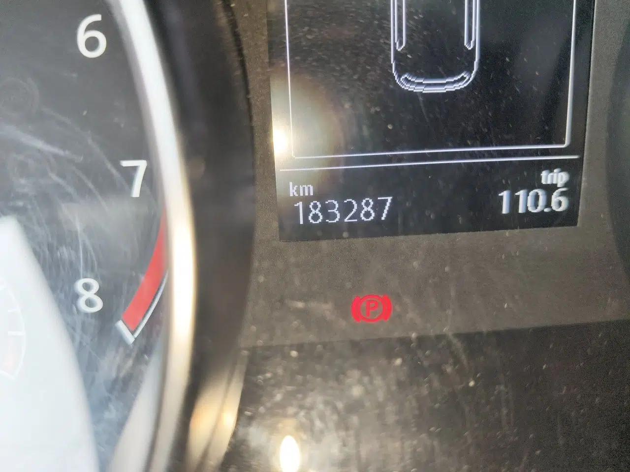 Volkswagen Golf Sportsvan 2016 230TSI Manual Entry-Level Trim — миниатюра 12