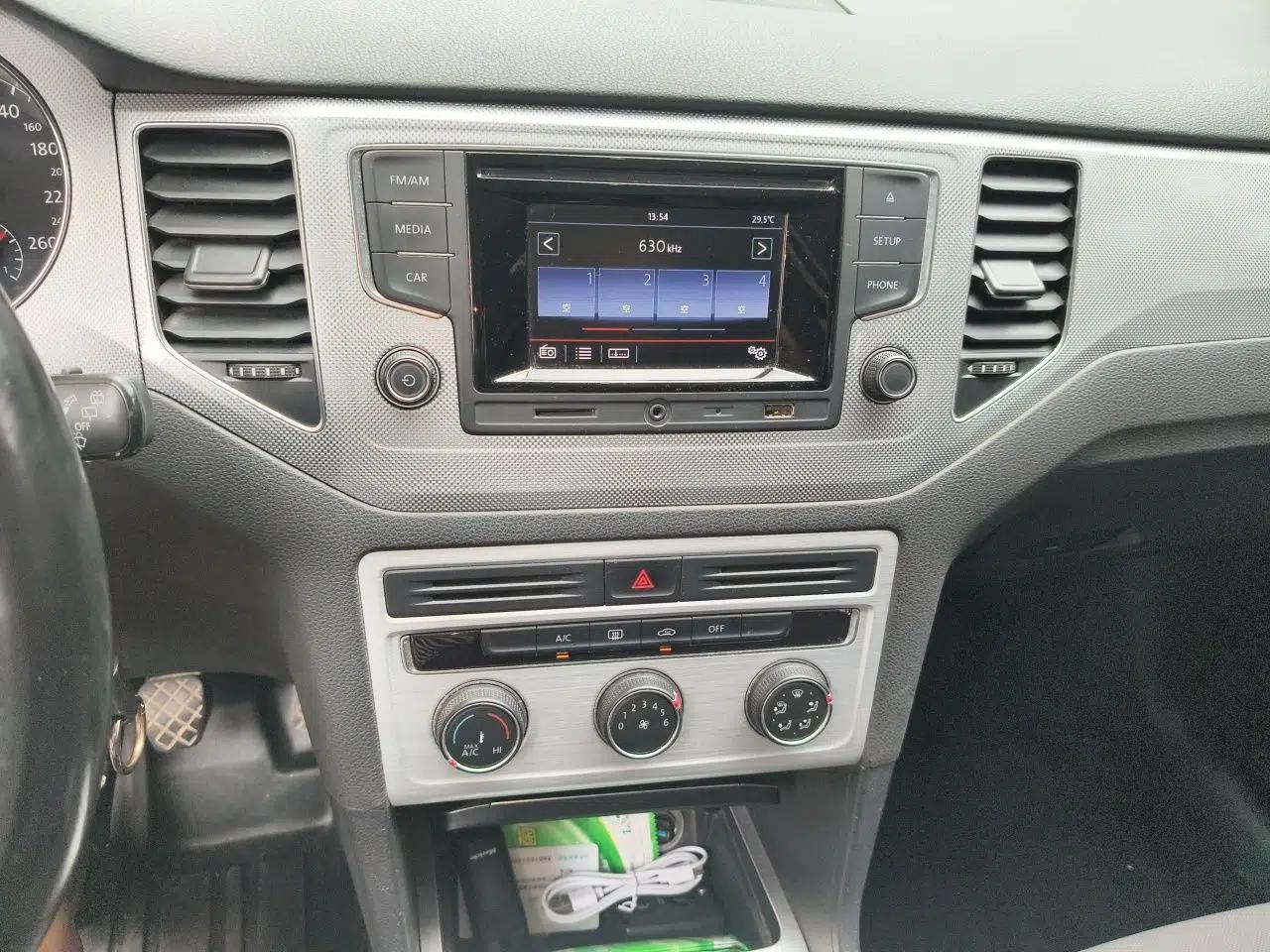 Volkswagen Golf Sportsvan 2016 230TSI Manual Entry-Level Trim — миниатюра 13
