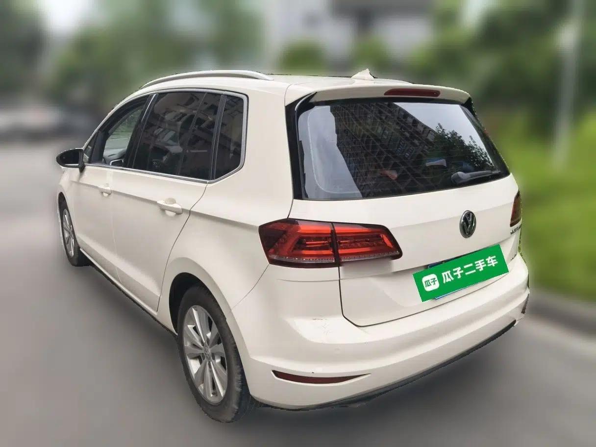 Volkswagen Golf Sportsvan 2016 230TSI Manual Entry-Level Trim — миниатюра 4