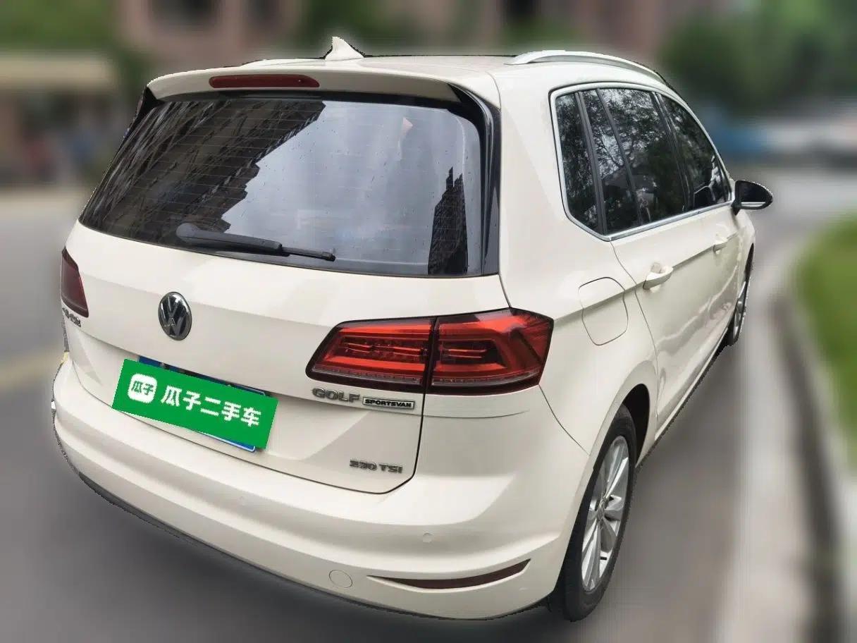 Volkswagen Golf Sportsvan 2016 230TSI Manual Entry-Level Trim — миниатюра 6