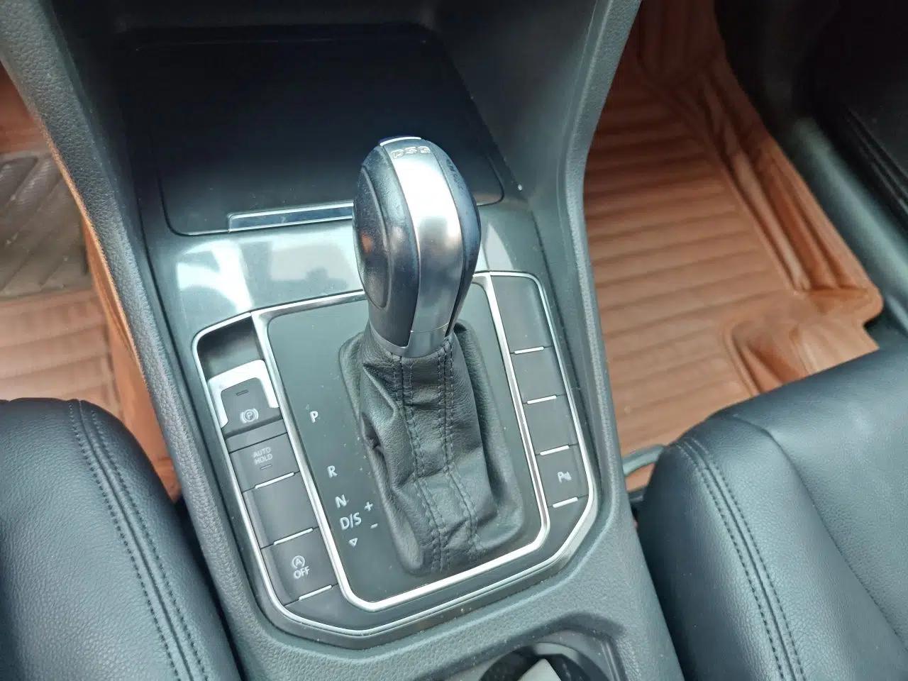 Volkswagen Golf Sportsvan 2016 230TSI Automatic Trend Edition — миниатюра 14