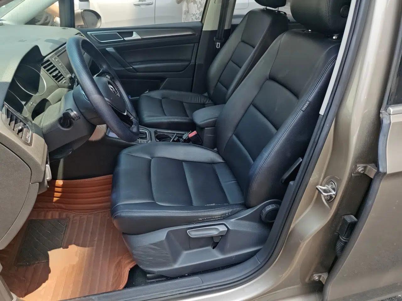 Volkswagen Golf Sportsvan 2016 230TSI Automatic Trend Edition — миниатюра 15