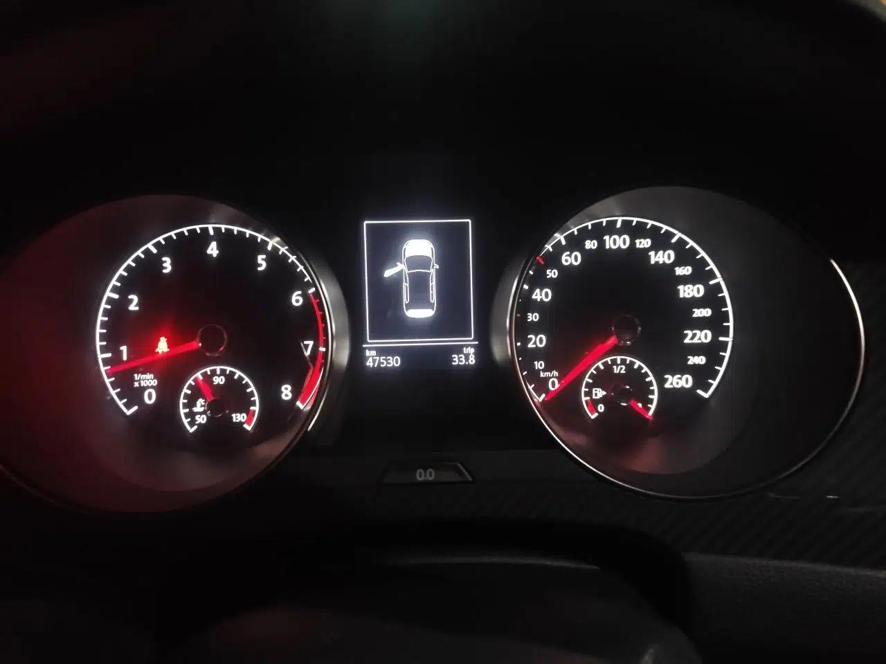 Volkswagen Golf Sportsvan 2018 280TSI Automatic Luxury Model — миниатюра 11