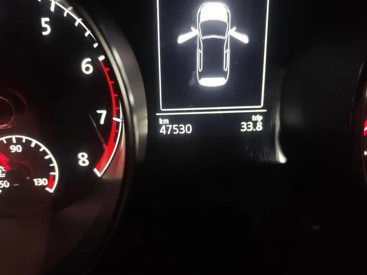 Volkswagen Golf Sportsvan 2018 280TSI Automatic Luxury Model — миниатюра 12