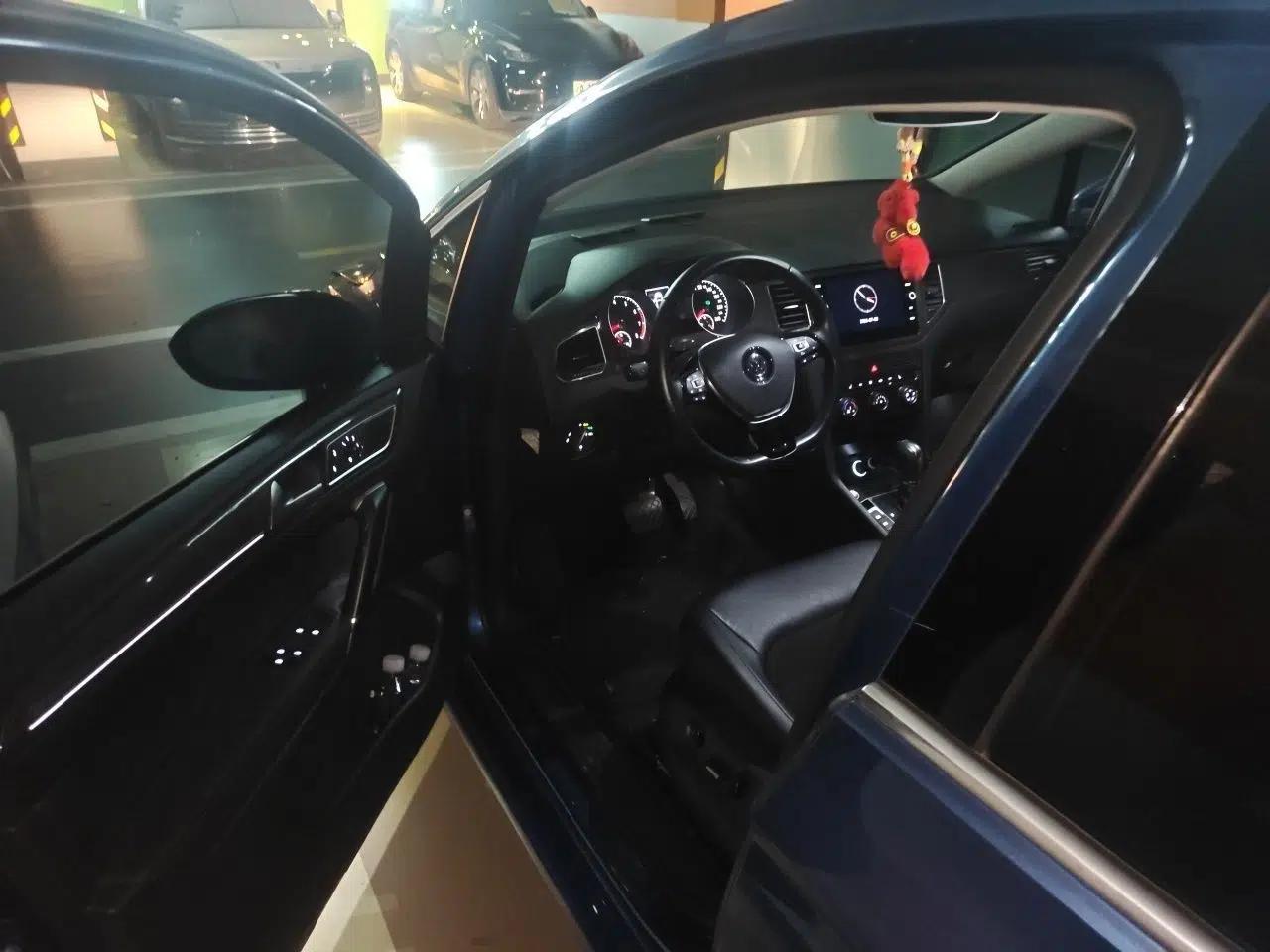 Volkswagen Golf Sportsvan 2018 280TSI Automatic Luxury Model — миниатюра 16