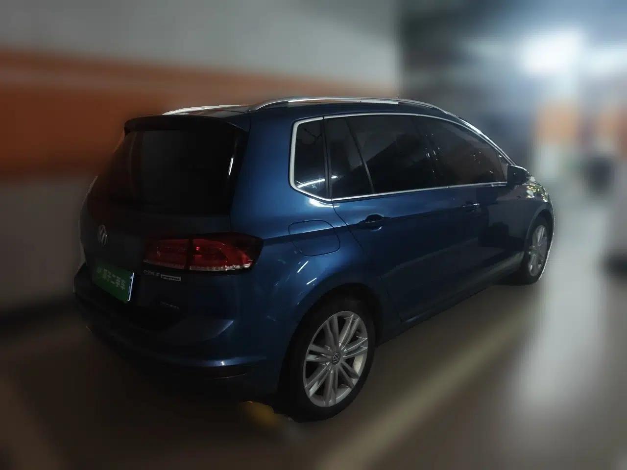 Volkswagen Golf Sportsvan 2018 280TSI Automatic Luxury Model — миниатюра 6