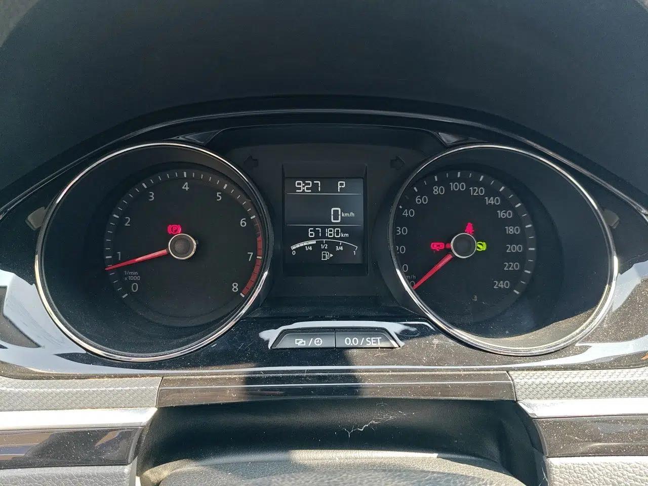 Volkswagen C-TREK 2017 1.6L Automatic Comfort Model — миниатюра 11