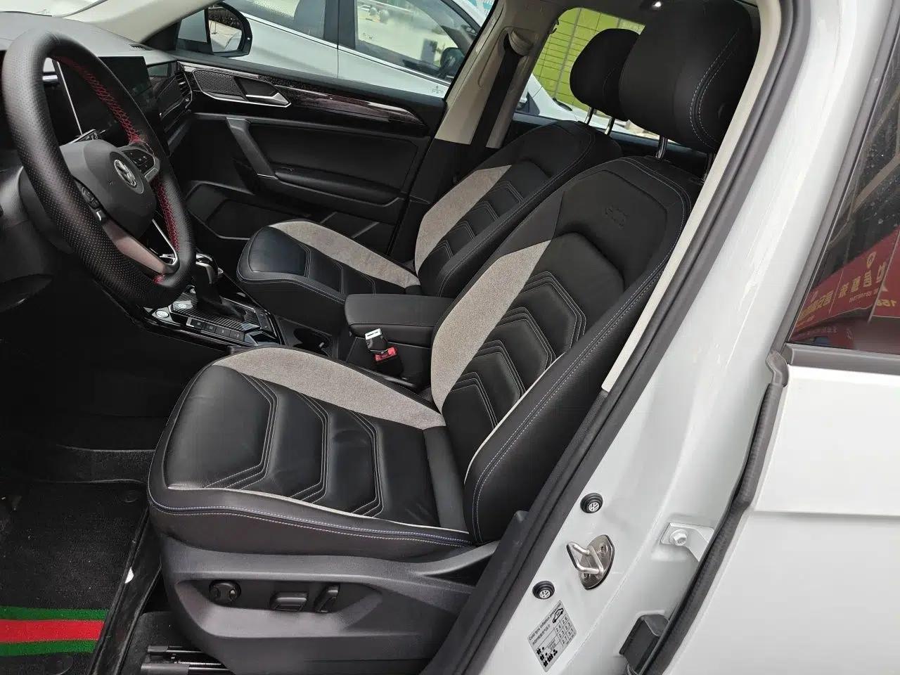Volkswagen Tayron GTE Plug-in Hybrid 2020 1.4T Luxury Model — миниатюра 15