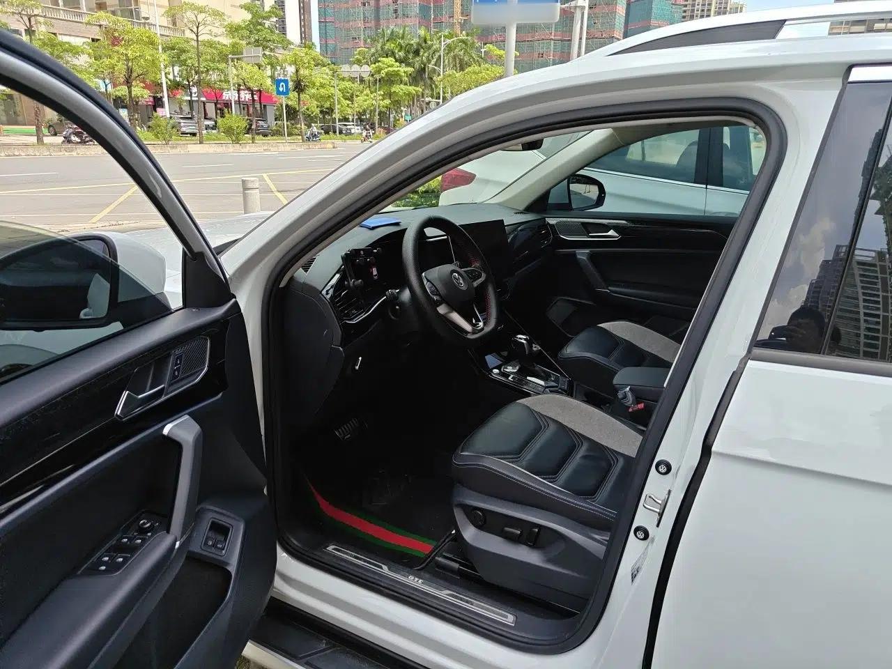 Volkswagen Tayron GTE Plug-in Hybrid 2020 1.4T Luxury Model — миниатюра 16
