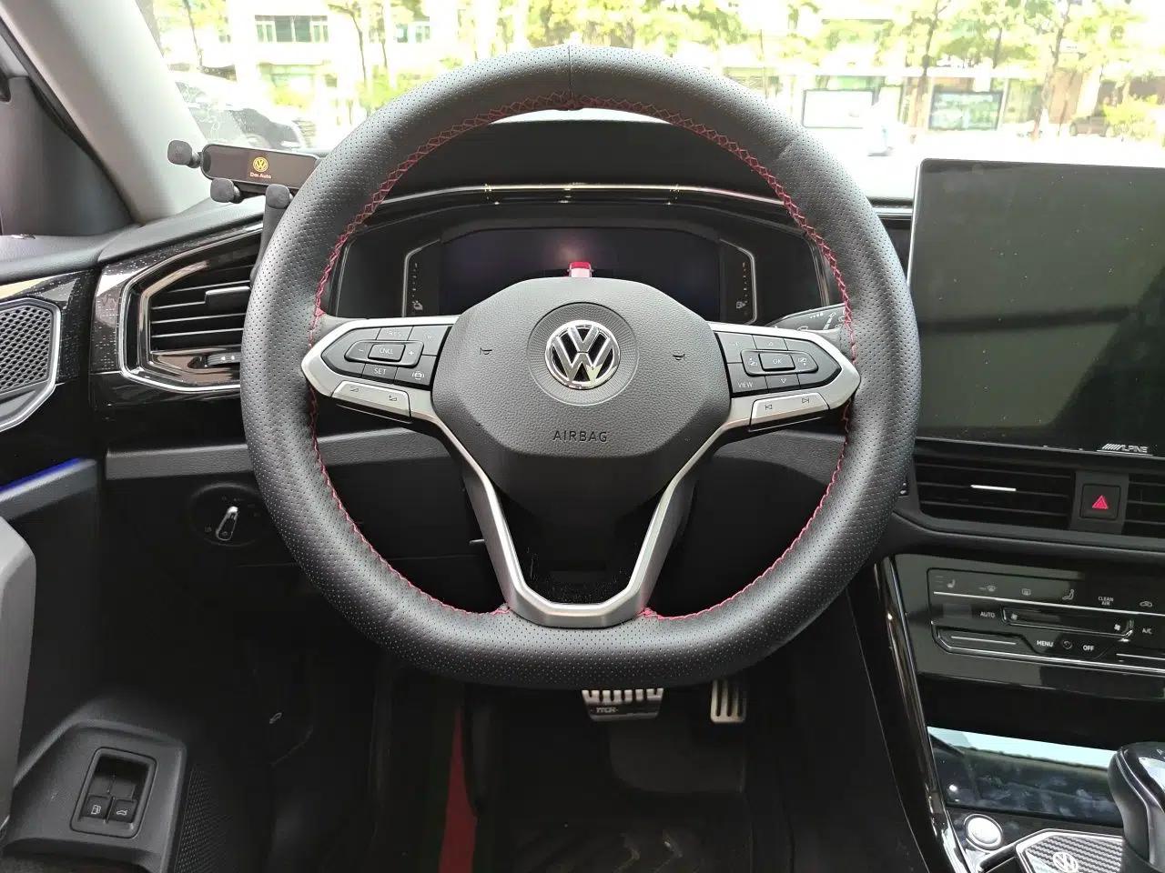 Volkswagen Tayron GTE Plug-in Hybrid 2020 1.4T Luxury Model — миниатюра 10