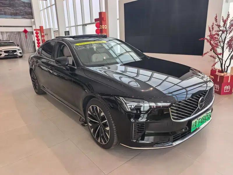 2026 Volvo S90 PHEV T8 AWD Long Range Smart Luxury Edition — миниатюра 3