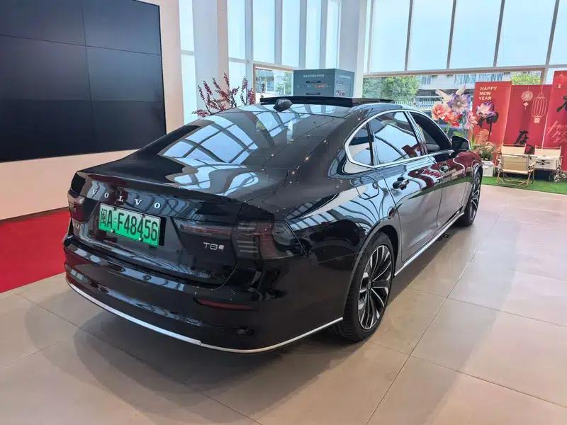 2026 Volvo S90 PHEV T8 AWD Long Range Smart Luxury Edition — миниатюра 7