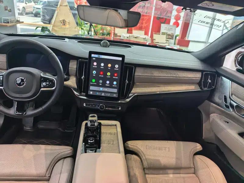 2026 Volvo S90 PHEV T8 AWD Long Range Smart Luxury Edition — миниатюра 10