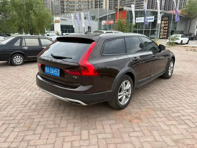 2017 Volvo V90 Cross Country T5 AWD Smart Edition — миниатюра 5