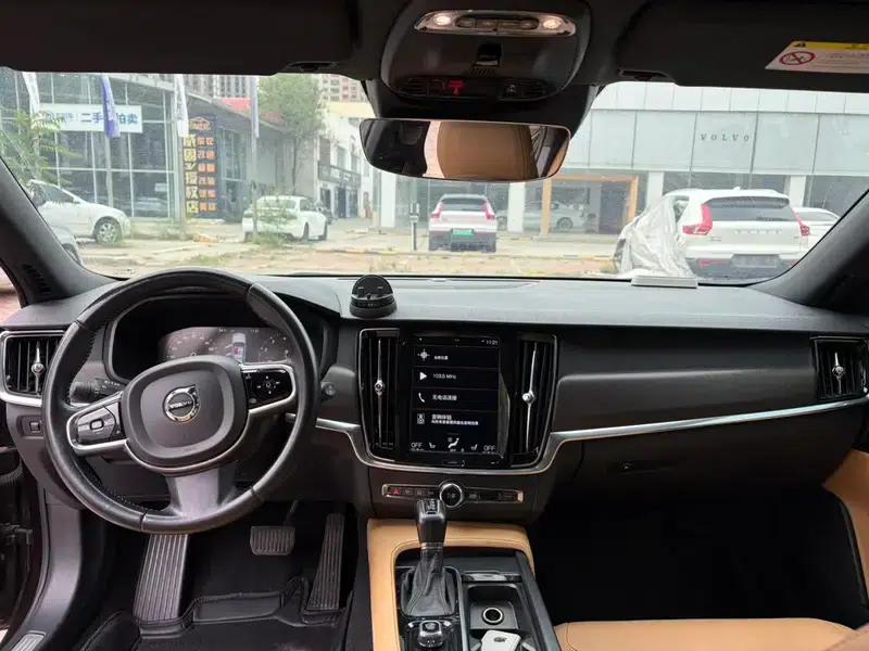 2017 Volvo V90 Cross Country T5 AWD Smart Edition — миниатюра 10