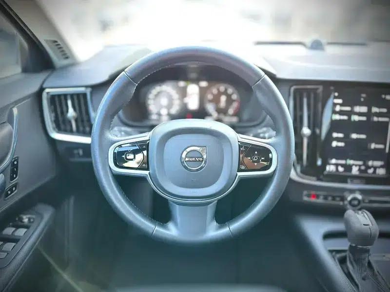 2017 Volvo V90 Cross Country T5 AWD Smart Edition — миниатюра 7