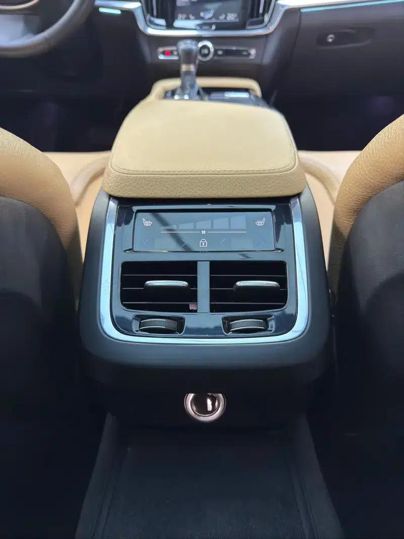 2017 Volvo V90 Cross Country T5 AWD Smart Edition — миниатюра 7
