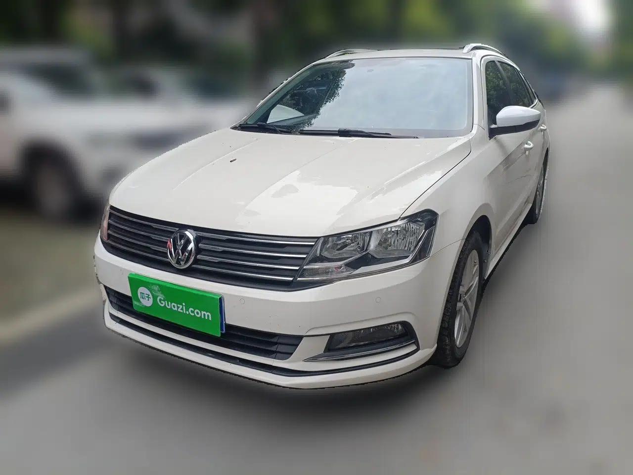 Volkswagen Gran Lavida 2015 1.6L Manual Comfort Edition — миниатюра 1