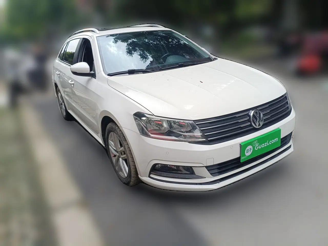 Volkswagen Gran Lavida 2015 1.6L Manual Comfort Edition — миниатюра 3