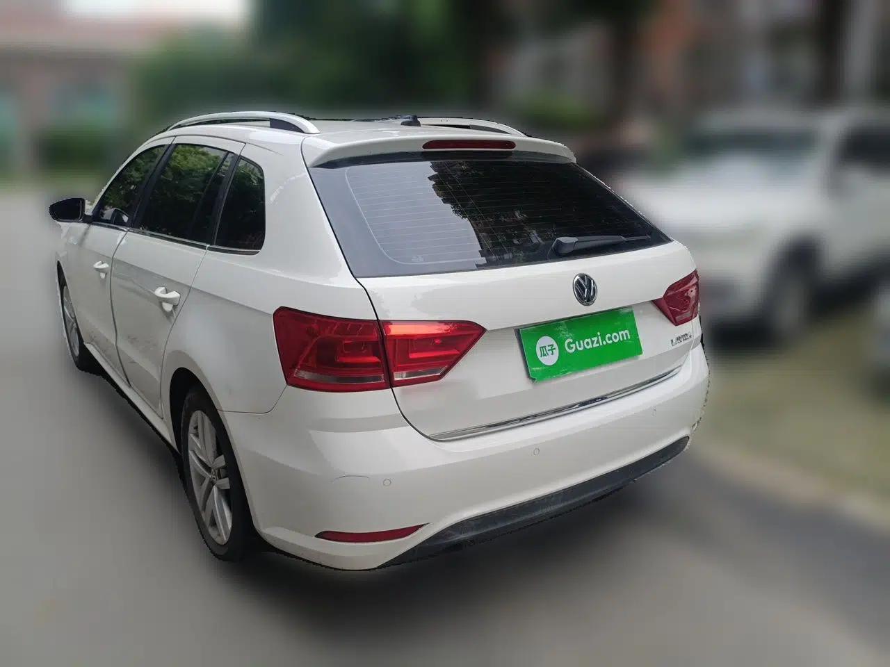 Volkswagen Gran Lavida 2015 1.6L Manual Comfort Edition — миниатюра 4