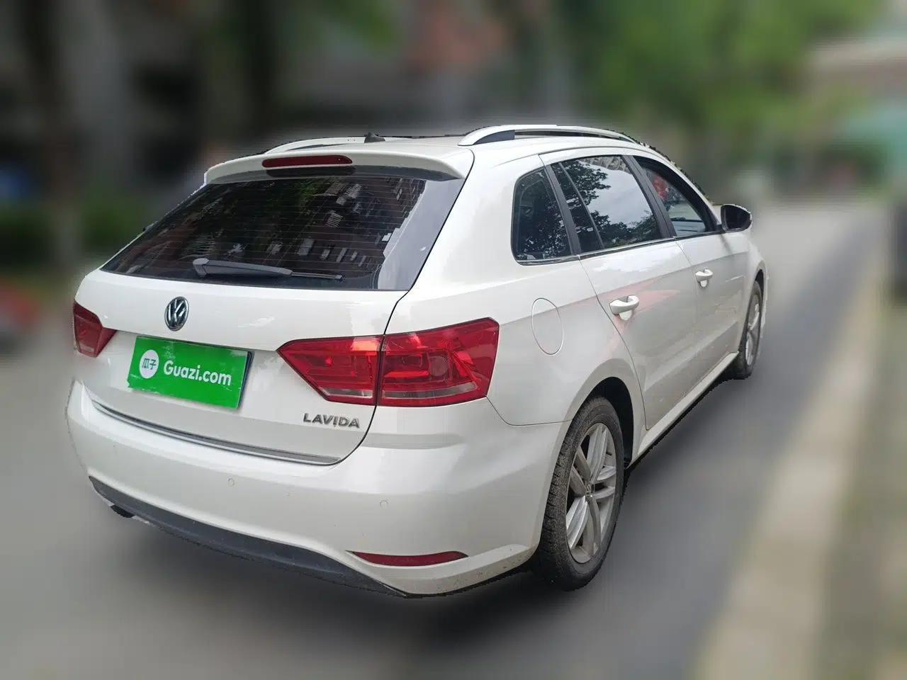 Volkswagen Gran Lavida 2015 1.6L Manual Comfort Edition — миниатюра 6